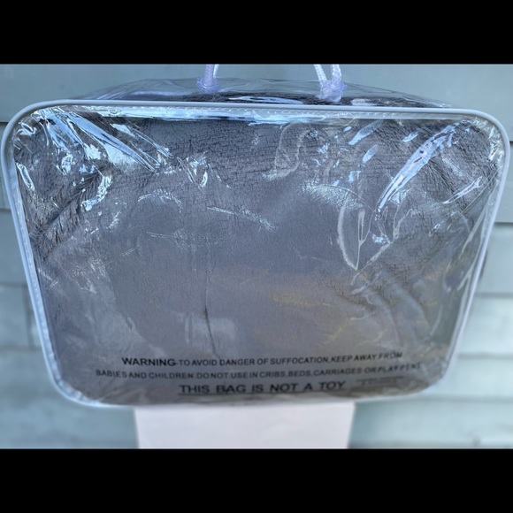 Chic Home Ansen lightweight wearable blanket/snuggie - Picture 10 of 12